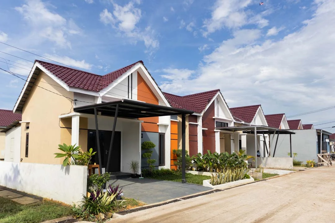 Green Valley Residence dengan fasad rumah modern